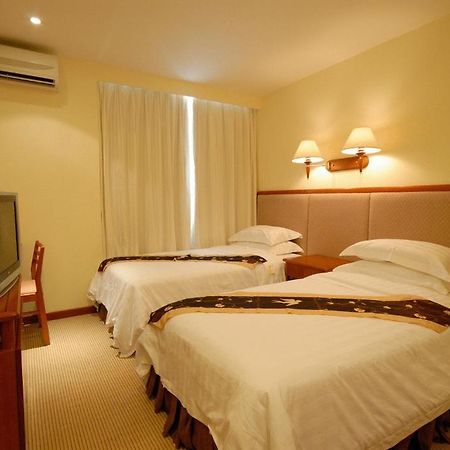 Asia Hotel Lahad Datu Buitenkant foto